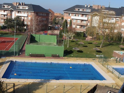 ¿Por qué vivir en la zona noroeste de madrid? FV Broker Inmobiliario destaca la seguridad y los servicios.