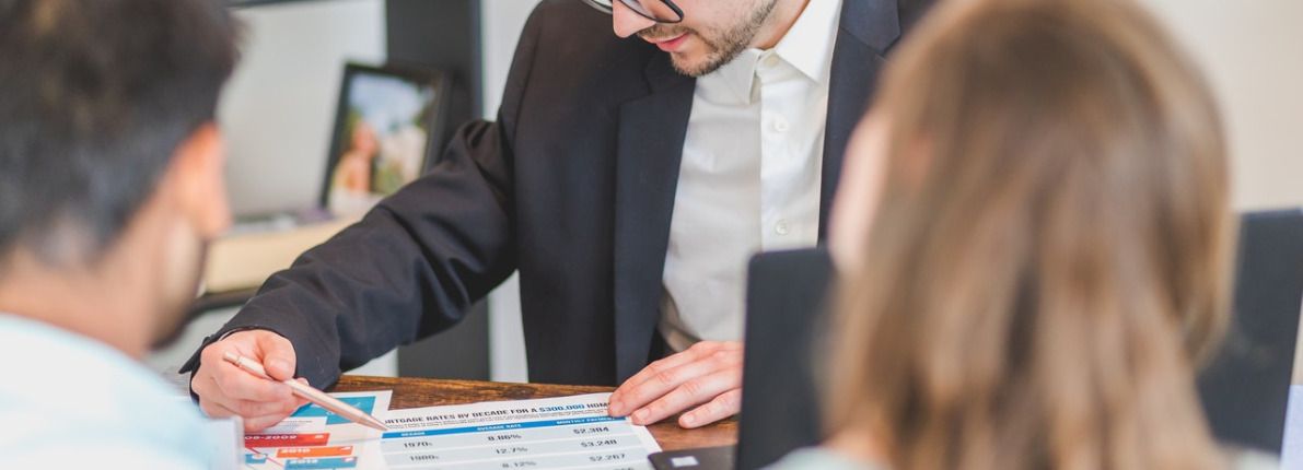 FV Broker Inmobiliario indica una de las 10 claves para elegir una agencia inmobiliaria: el tiempo dedicado a la cuenta del cliente.