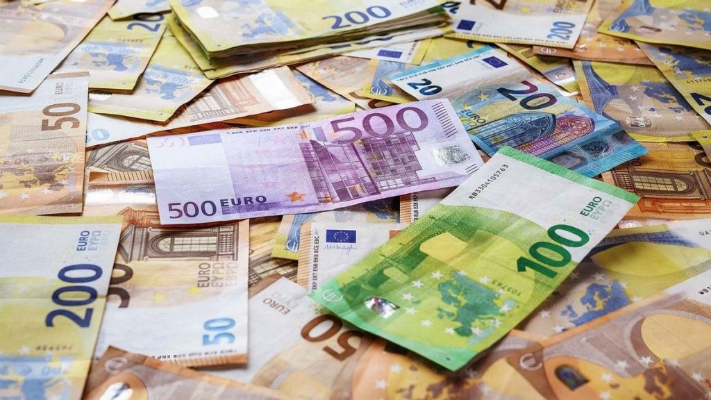 ¿Qué es el Euribor? FV Broker Inmobiliario indica que las hipotecas van ligadas a un tipo de interes.