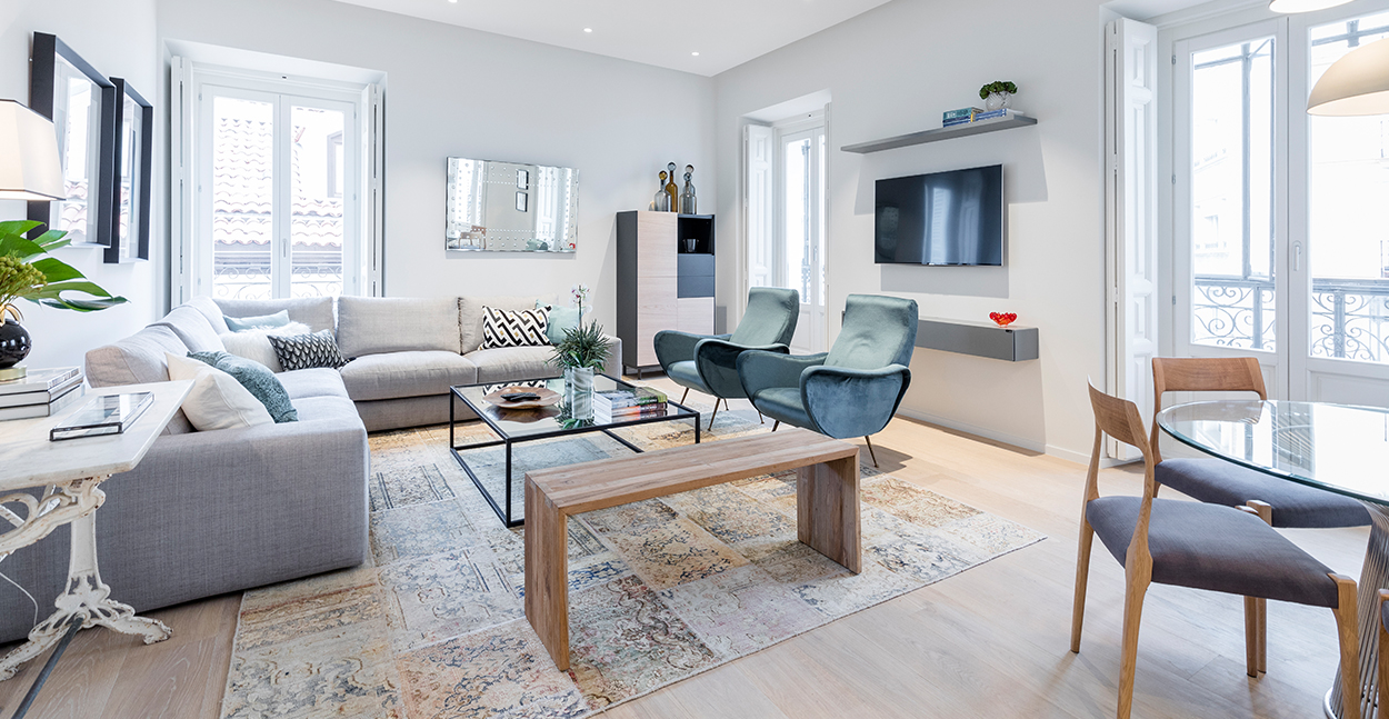 Uno de los tips de parte de FV Broker Inmobiliario para vender tu casa es conocer la situacion del mercado inmobiliario en tu zona de interes.